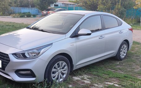Hyundai Solaris II рестайлинг, 2019 год, 1 650 000 рублей, 1 фотография