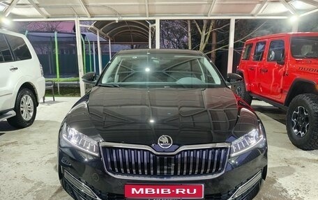 Skoda Superb III рестайлинг, 2024 год, 4 500 000 рублей, 1 фотография