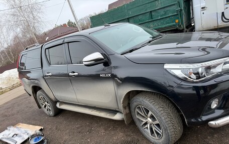 Toyota Hilux VIII, 2016 год, 4 000 000 рублей, 2 фотография