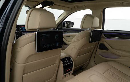 BMW 5 серия, 2019 год, 3 597 077 рублей, 11 фотография