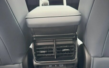 Geely Atlas, 2025 год, 3 449 990 рублей, 12 фотография