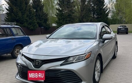 Toyota Camry, 2018 год, 1 280 000 рублей, 2 фотография