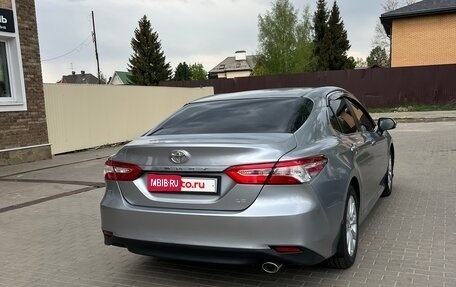Toyota Camry, 2018 год, 1 280 000 рублей, 6 фотография