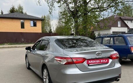 Toyota Camry, 2018 год, 1 280 000 рублей, 3 фотография