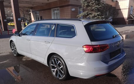 Volkswagen Passat B8 рестайлинг, 2022 год, 2 500 000 рублей, 3 фотография