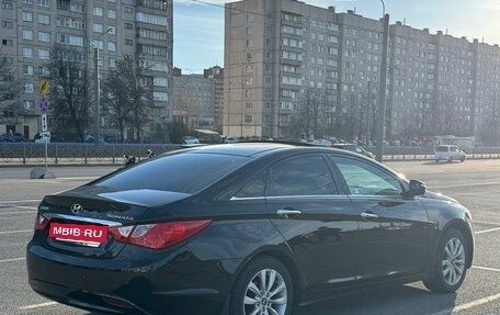 Hyundai Sonata VI, 2011 год, 1 000 000 рублей, 3 фотография