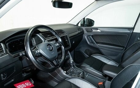 Volkswagen Tiguan II, 2019 год, 2 699 000 рублей, 5 фотография