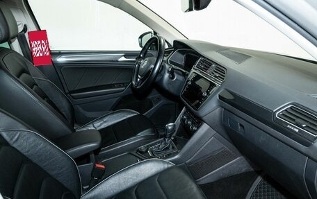 Volkswagen Tiguan II, 2019 год, 2 699 000 рублей, 6 фотография