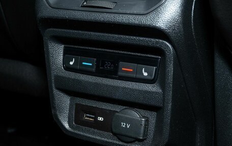 Volkswagen Tiguan II, 2019 год, 2 699 000 рублей, 19 фотография