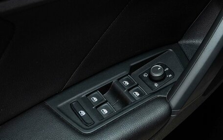 Volkswagen Tiguan II, 2019 год, 2 699 000 рублей, 17 фотография