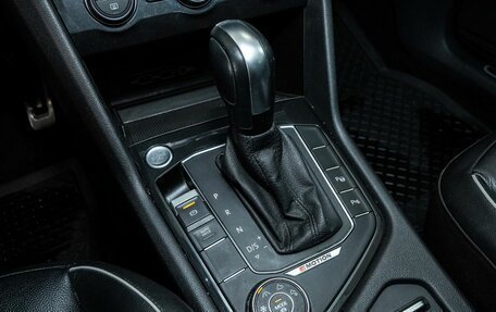 Volkswagen Tiguan II, 2019 год, 2 699 000 рублей, 14 фотография