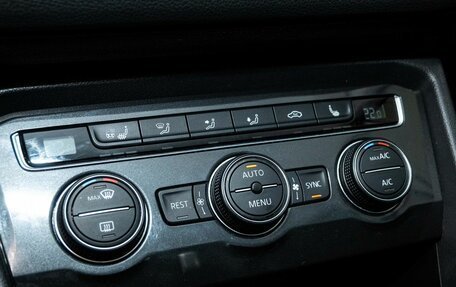 Volkswagen Tiguan II, 2019 год, 2 699 000 рублей, 13 фотография