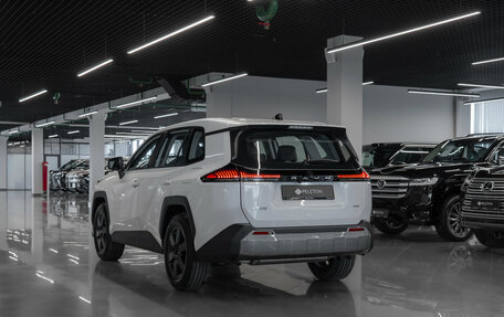 Toyota RAV4, 2025 год, 4 990 000 рублей, 4 фотография