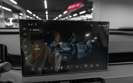 Toyota RAV4, 2025 год, 4 990 000 рублей, 17 фотография