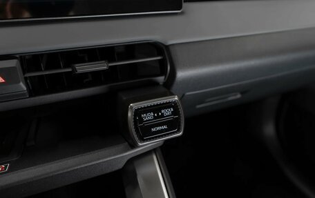 Toyota RAV4, 2025 год, 4 990 000 рублей, 22 фотография