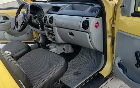 Renault Kangoo II рестайлинг, 2004 год, 320 000 рублей, 11 фотография