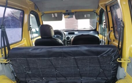 Renault Kangoo II рестайлинг, 2004 год, 320 000 рублей, 23 фотография
