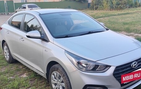 Hyundai Solaris II рестайлинг, 2019 год, 1 650 000 рублей, 3 фотография