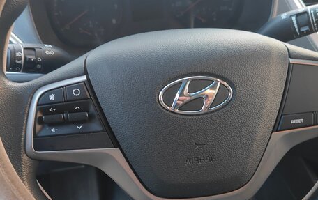 Hyundai Solaris II рестайлинг, 2019 год, 1 650 000 рублей, 15 фотография