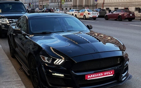 Ford Mustang VI рестайлинг, 2016 год, 2 590 000 рублей, 3 фотография