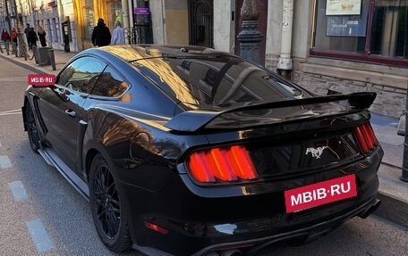 Ford Mustang VI рестайлинг, 2016 год, 2 590 000 рублей, 6 фотография