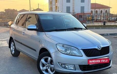 Skoda Fabia II, 2013 год, 895 000 рублей, 2 фотография