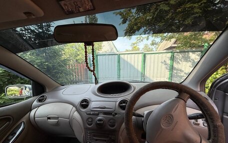 Toyota Platz, 2001 год, 319 000 рублей, 8 фотография