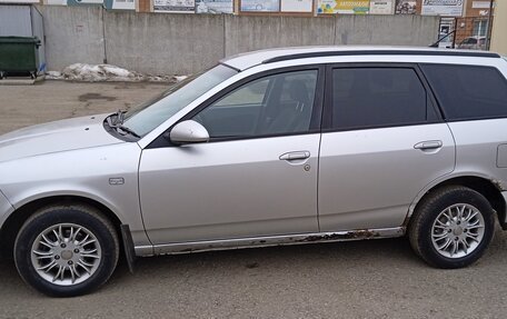 Nissan Wingroad III, 2002 год, 260 000 рублей, 4 фотография