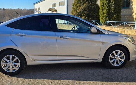 Hyundai Solaris II рестайлинг, 2016 год, 1 075 000 рублей, 4 фотография