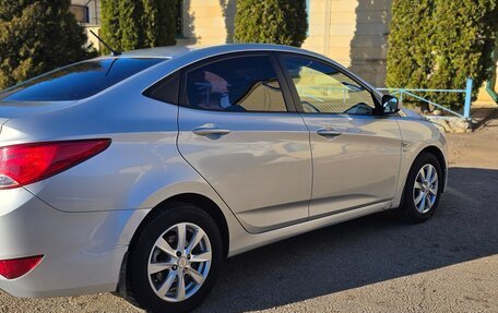 Hyundai Solaris II рестайлинг, 2016 год, 1 075 000 рублей, 5 фотография