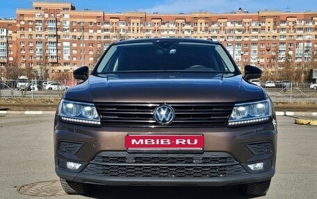 Volkswagen Tiguan II, 2019 год, 2 849 000 рублей, 2 фотография
