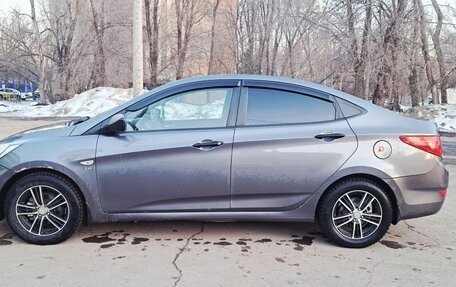 Hyundai Solaris II рестайлинг, 2012 год, 650 000 рублей, 4 фотография