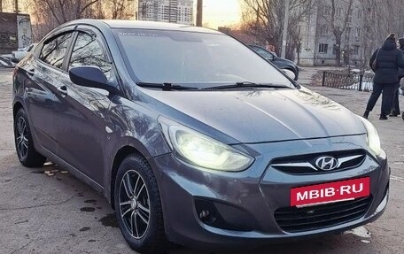 Hyundai Solaris II рестайлинг, 2012 год, 650 000 рублей, 3 фотография