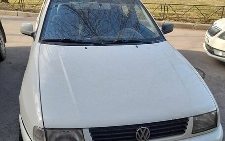 Volkswagen Polo III рестайлинг, 2000 год, 350 000 рублей, 1 фотография