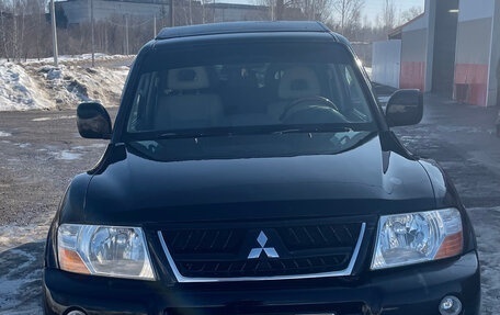 Mitsubishi Pajero III рестайлинг, 2005 год, 800 000 рублей, 1 фотография