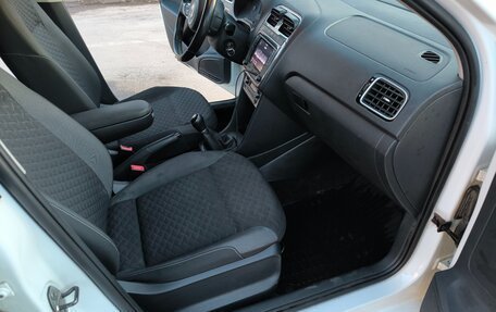 Volkswagen Polo VI (EU Market), 2018 год, 900 000 рублей, 12 фотография