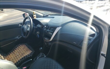 Hyundai Solaris II рестайлинг, 2013 год, 520 000 рублей, 5 фотография