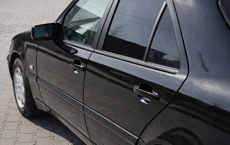 Mercedes-Benz C-Класс, 1998 год, 325 000 рублей, 5 фотография