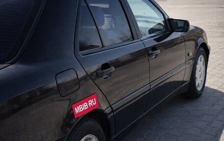 Mercedes-Benz C-Класс, 1998 год, 325 000 рублей, 4 фотография