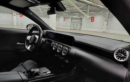 Mercedes-Benz CLA, 2019 год, 2 799 000 рублей, 15 фотография