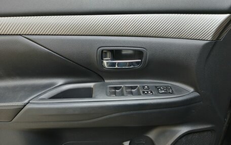 Mitsubishi Outlander III рестайлинг 3, 2012 год, 1 512 000 рублей, 17 фотография