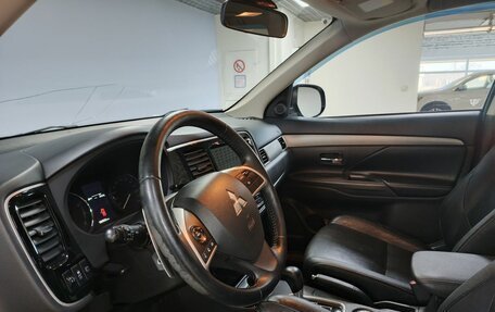 Mitsubishi Outlander III рестайлинг 3, 2012 год, 1 512 000 рублей, 14 фотография
