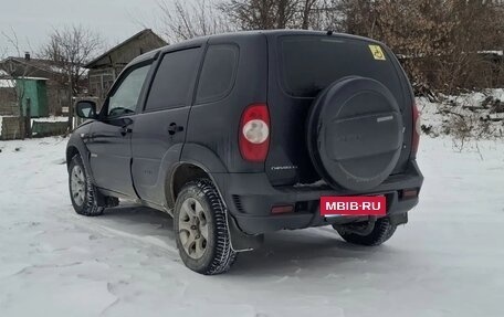 Chevrolet Niva I рестайлинг, 2017 год, 715 000 рублей, 3 фотография