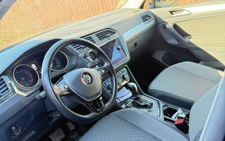 Volkswagen Tiguan II, 2019 год, 2 550 000 рублей, 5 фотография