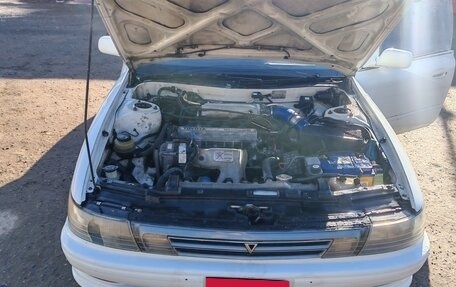 Toyota Vista, 1990 год, 300 000 рублей, 10 фотография