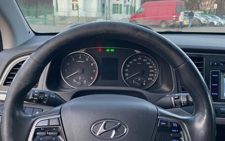 Hyundai Elantra VI рестайлинг, 2016 год, 1 090 000 рублей, 8 фотография