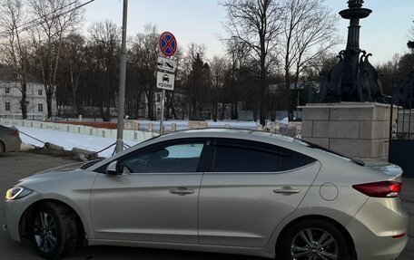 Hyundai Elantra VI рестайлинг, 2016 год, 1 090 000 рублей, 5 фотография