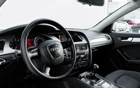 Audi A4, 2011 год, 1 050 000 рублей, 10 фотография