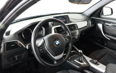 BMW 1 серия, 2018 год, 1 899 000 рублей, 11 фотография