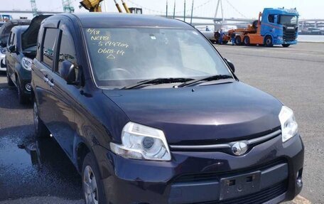 Toyota Sienta I, 2013 год, 1 155 000 рублей, 1 фотография